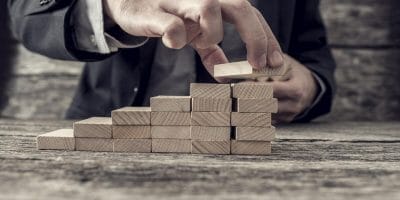 כיצד להיפטר מהחובות בשישה צעדים - עורך דין עדי רוזנשטיין